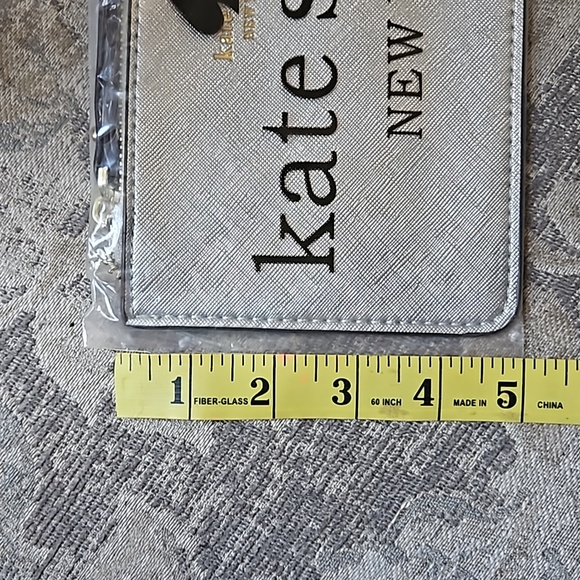 TRADED NIP Kate Spade Silver Wristlet - Picture 10 of 10